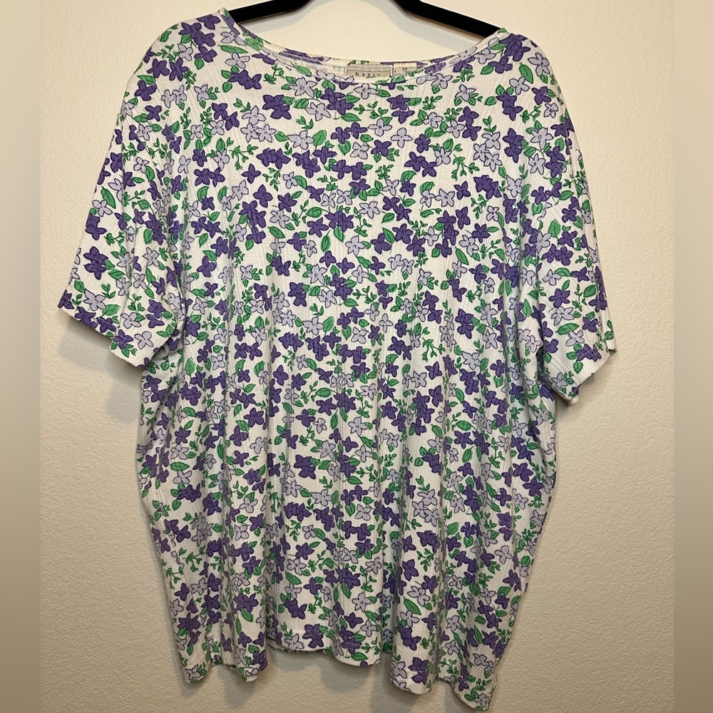 Basic Editions Plus - White & Floral Print T-Shirt - Size 2X